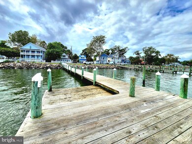 529 Irving Ave, Colonial Beach, VA 22443 - photo 2