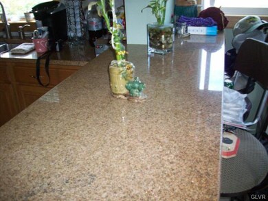 5117 Willow St, Whitehall, PA 18052 - photo 6