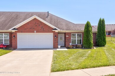 485 Woodlake Dr, Mount Washington, KY 40047 - photo 2