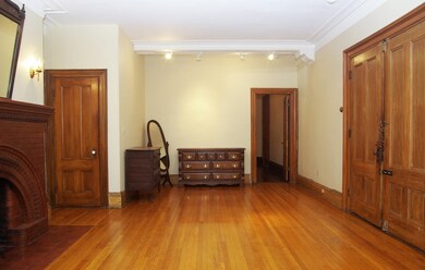 39 E Concord St unit 2, Boston, MA 02118 - photo 2