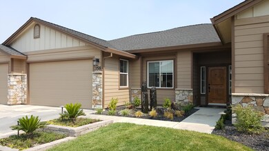 FRONT/WATER FEATURE