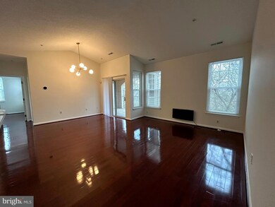 7204 Bogley Rd unit 303, Windsor Mill, MD 21244 - photo 2