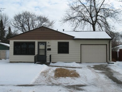 1327 S 18th St, Grand Forks, ND 58201 - photo 2