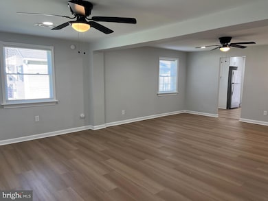 402 Maple Ave, Newport, DE 19804 - photo 3