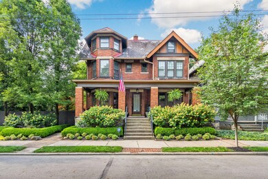 829-831 Exterior
