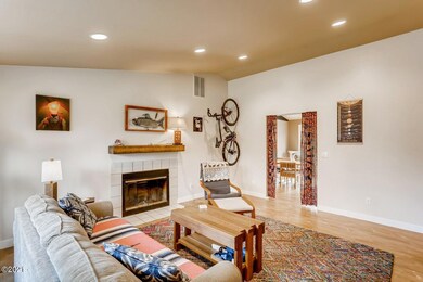 6516 SW Taylors Ferry Rd Tigard OR - Web