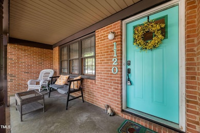 4-web-or-mls-1120-e-oak-dr