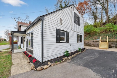 2037 Duck Creek Rd, Cincinnati, OH 45207 - photo 4