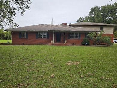 558 E Windsor Rd, Memphis, TN 38109 - photo 3