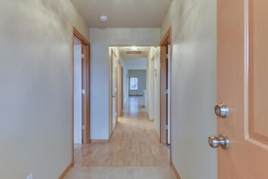 3-web-or-mls-3328 SW Indian Place-3