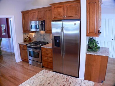 14 Rockville Meadows unit 14, Millis, MA 02054 - photo 3