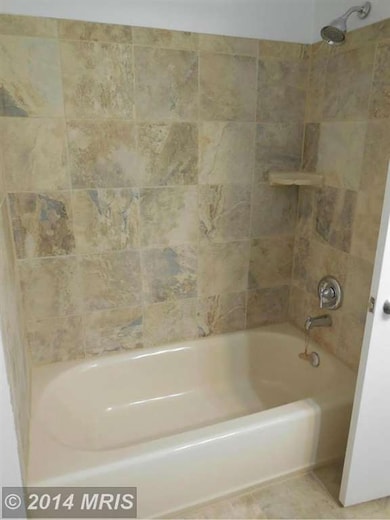 3084 White Birch Ct, Fairfax, VA 22031 - photo 6