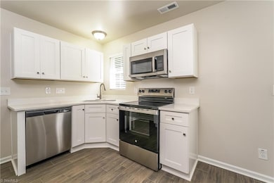 1209 Maury Ln, Greensboro, NC 27401 - photo 7