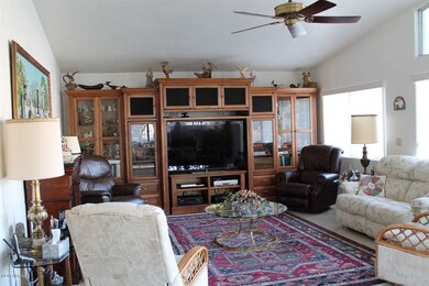 family room 2