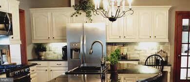 22418 Greenview Pkwy, Great Mills, MD 20634 - photo 3