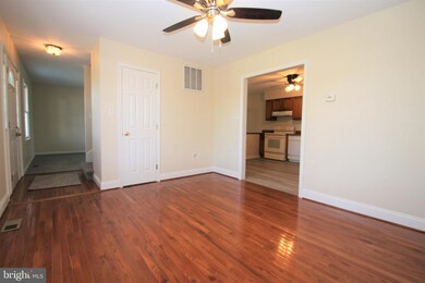 11208 Wolfe Ct, Bealeton, VA 22712 - photo 5