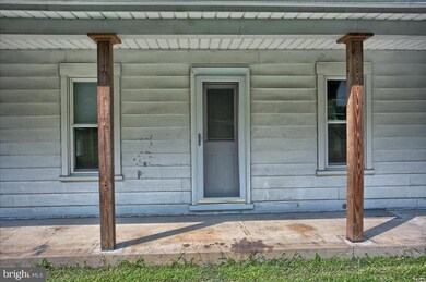 790 Oliver St, Newport, PA 17074 - photo 2