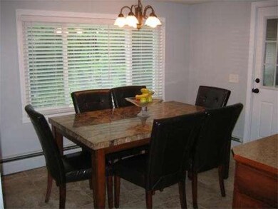 190 Lexington St, Springfield, MA 01104 - photo 6