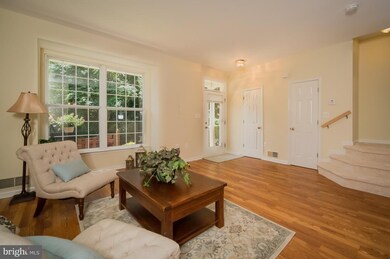 8316 Sanderling Way unit 38, Lorton, VA 22079 - photo 5