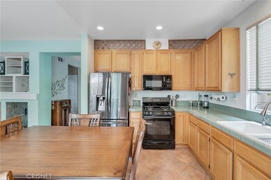 Spacious Kitchen with lots of cabinets!