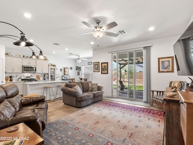 06-Living Area