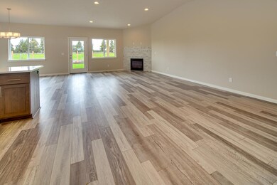 4876 SW Zenith Ave, Redmond, OR 97756 - photo 6