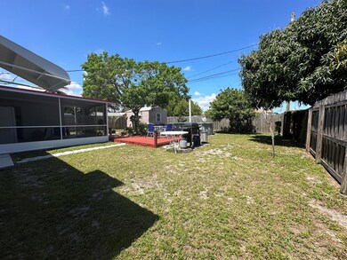 2117 Wellington Rd, West Palm Beach, FL 33409 - photo 5