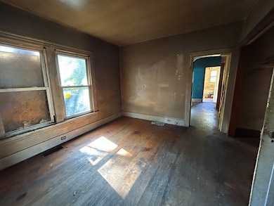 109 Spruce St, Pulaski, VA 24301 - photo 6