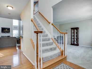 210 Dearbourne Ct, Owings, MD 20736 - photo 4