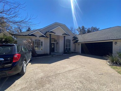 219 Granada Calle St, Granbury, TX 76049 - photo 5