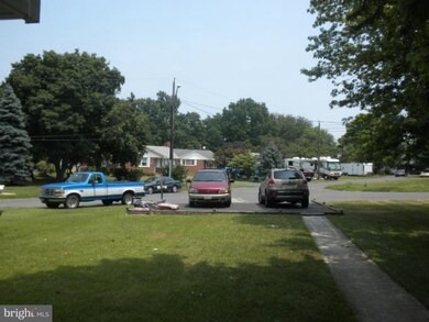 8402 Echo Dr, Pasadena, MD 21122 - photo 3