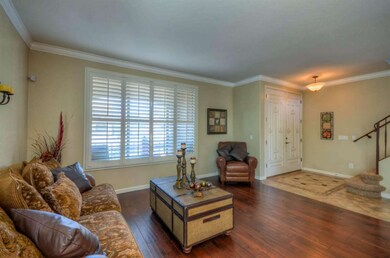 Living Room (3)