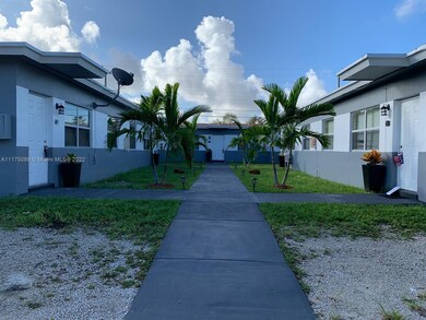 2300 Douglas St unit 7, Hollywood, FL 33020 - photo 2