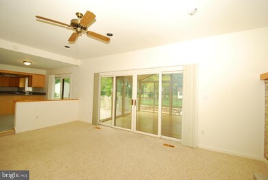 9812 Log House Ct, Gaithersburg, MD 20882 - photo 5