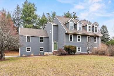 4 Quincy Rd unit A, Londonderry, NH 03053 - photo 2
