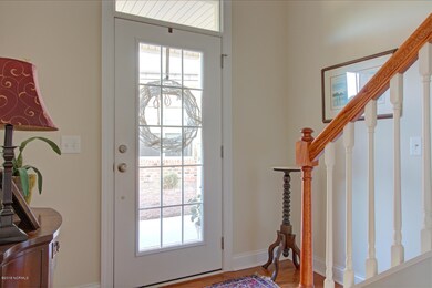 4169 Cambridge Cove Rd-large-003-3-Foyer