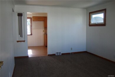 Brand New Carpeting-Hardwood Floors-Move-in Ready!