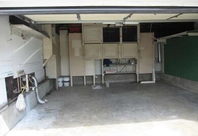 Garage and Laundry Hook up