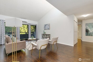 7930 SE 34th St unit 513, Mercer Island, WA 98040 - photo 2