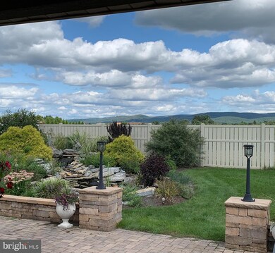 3088 Saint Andrews Dr, Chambersburg, PA 17202 - photo 4