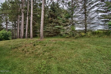 467 Ash St, Honesdale, PA 18431 - photo 3