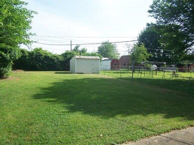 114 Baugh St, Berea, KY 40403 - photo 4