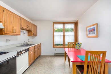 11 Stonehedge Dr unit K, South Burlington, VT 05403 - photo 4