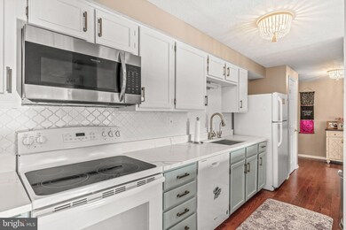 59 Cranberry Ct unit 155, Marlton, NJ 08053 - photo 6