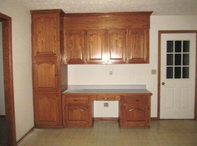 Extra counter space with desk area