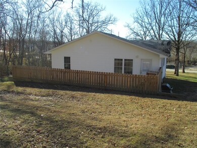 405 N Elm St, Dixon, MO 65459 - photo 6
