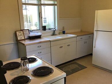 12 Laurel St, Greenfield, MA 01301 - photo 6