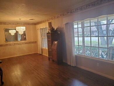 1226 Crestwood Dr, Cleburne, TX 76033 - photo 3