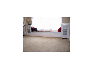 Dining Area. Dining room has a built-in bench with