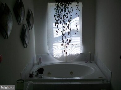 42768 Kearney Terrace unit 4C, Chantilly, VA 20152 - photo 6